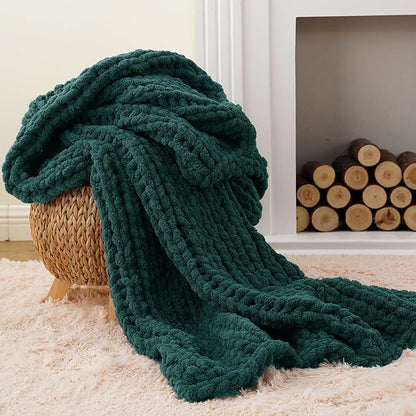 Battilo Dark Green Chunky Knit Throw Blanket, Soft and Thick Chirstmas Green - Image 2