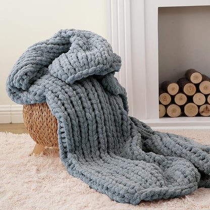 Battilo Chunky Knit Throw Blanket - Image 7