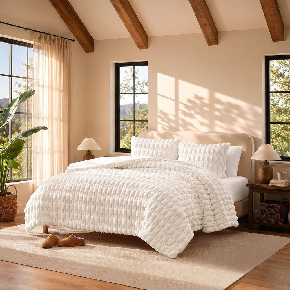 BEARPAW Jasper Queen Faux Fur Comforter Set, 3-Piece, Ivory