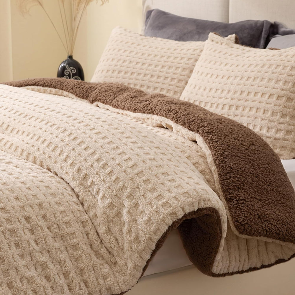 EXQ Home Taffeta Sherpa Comforter Set King 3 Pieces,Khaki&Brown