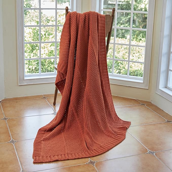 Amélie Home Chevron Chenille Knit Throw Blanket - Image 9