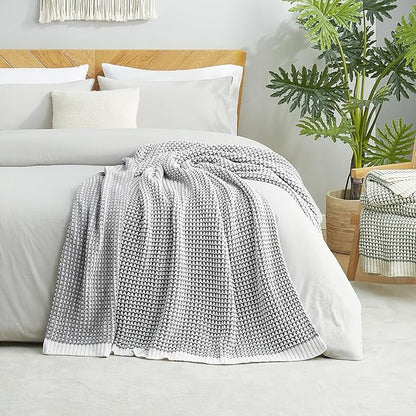 Amélie Home Waffle Chenille Throw Blanket - Image 6
