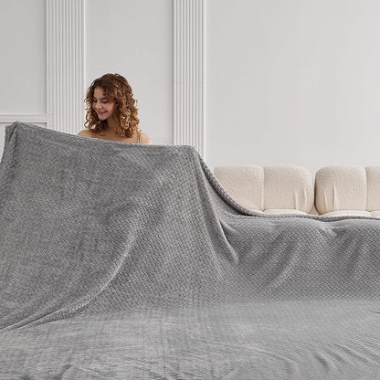 Oversized King Fleece Blanket 120x138 Inches, Seamless Soft Cozy 3D Jacquard - Image 3