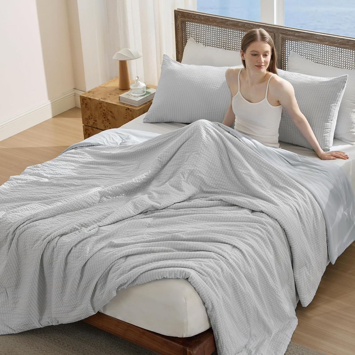 bedsure cooling comforters queen size, grey seersucker cool, main product view