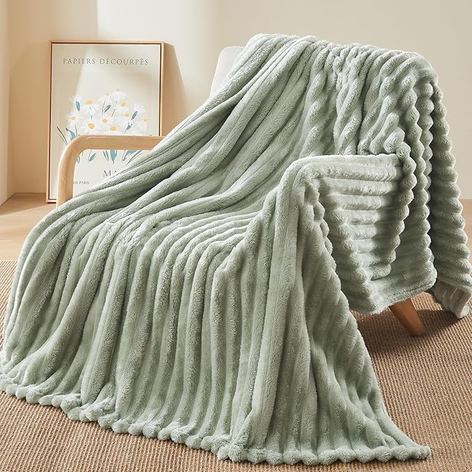 NEWCOSPLAY Super Soft Throw Blanket Sage Green Premium Silky Flannel Fleece 3D - Image 3