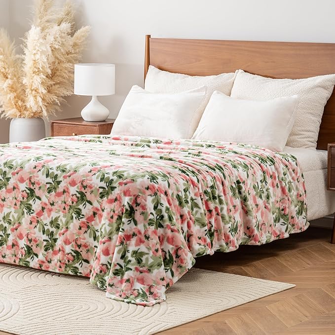 Luxury Printed Fleece Warm Blanket, Soft Lightweight Velvety Plush Throw - Image 2