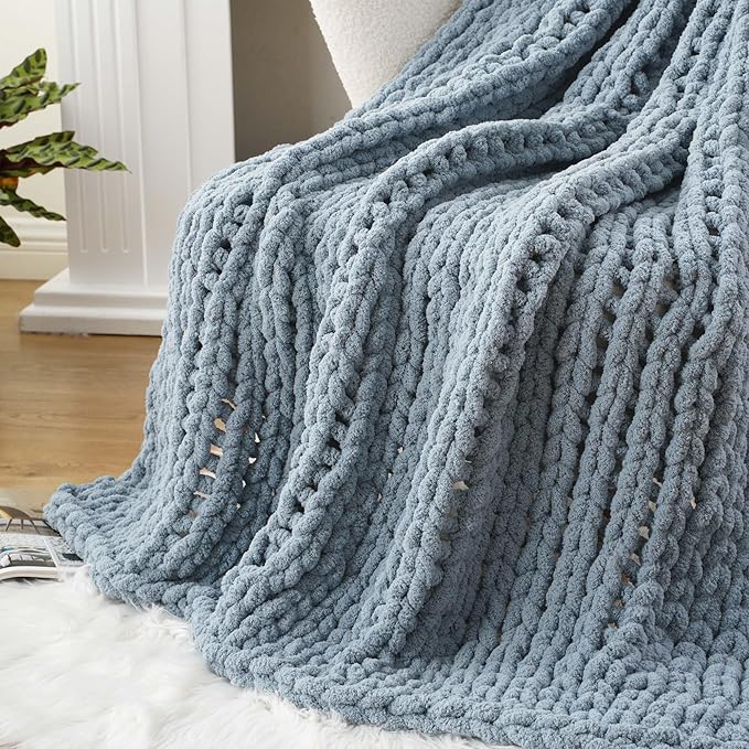 Battilo Chunky Knit Throw Blanket - Image 8