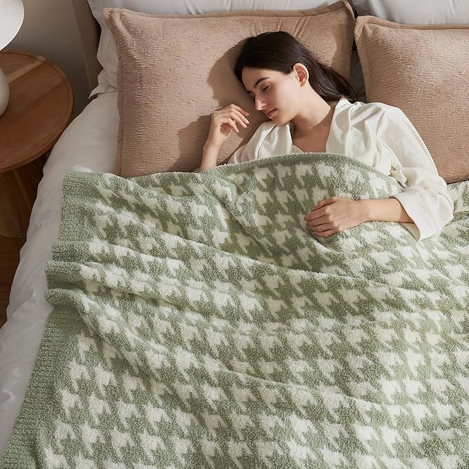 Snuggle Sac Houndstooth Throw Blanket - Image 6