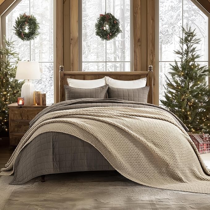 EVERGRACEHOME Chunky Chenille Knit Throw Blanket by EVERGRACEHOME