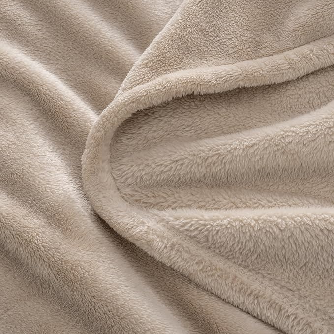 Luxury Fleece Warm Blanket, Soft Lightweight Velvety Plush Blanket - Image 9