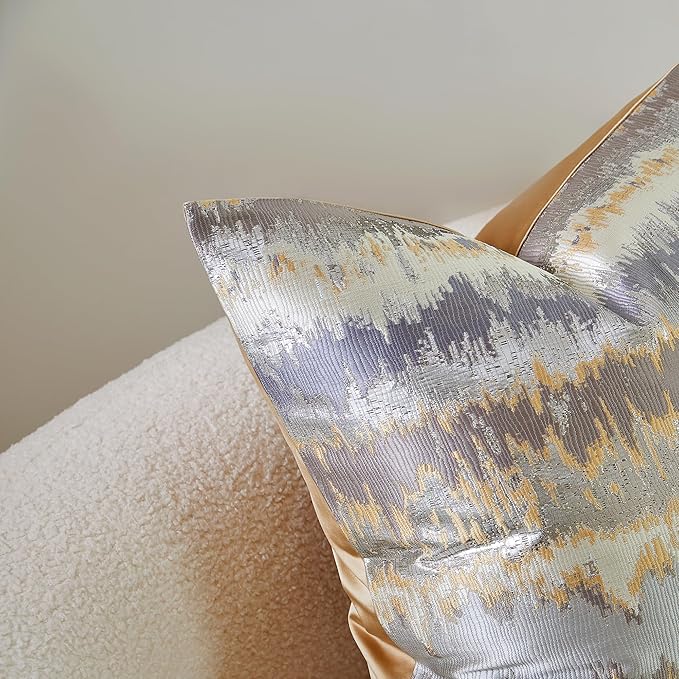 THE-TINOART Gold Ombré Jacquard Pillow Cover 20x20 Inches - Image 3