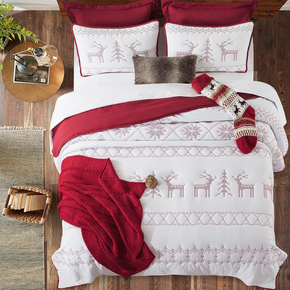 WDCOZY Red Christmas Queen Size Quilt Bedding Sets with Pillow Shams, Lightwe...
