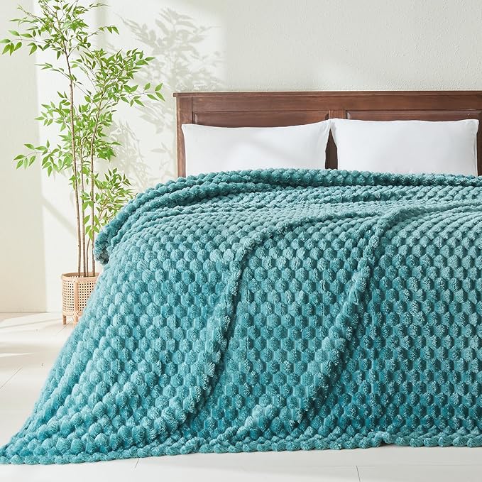 NEWCOSPLAY Super Soft Queen Blanket Light Teal Premium Silky Flannel Fleece 3D - Image 2