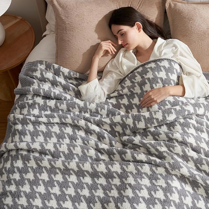 Snuggle Sac Houndstooth Throw Blanket - Image 6