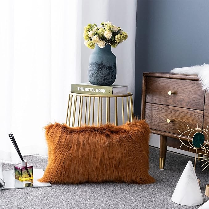 LIGICKY Set of 2 Decorative Lumbar Soft Faux Fur Throw Pillow Cover Luxury - Image 2