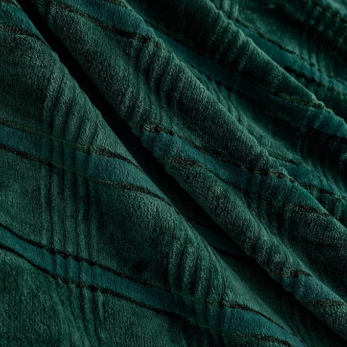 Oversized King Fleece Blanket 120x138 Inches, Seamless Soft Cozy 3D Jacquard - Image 5