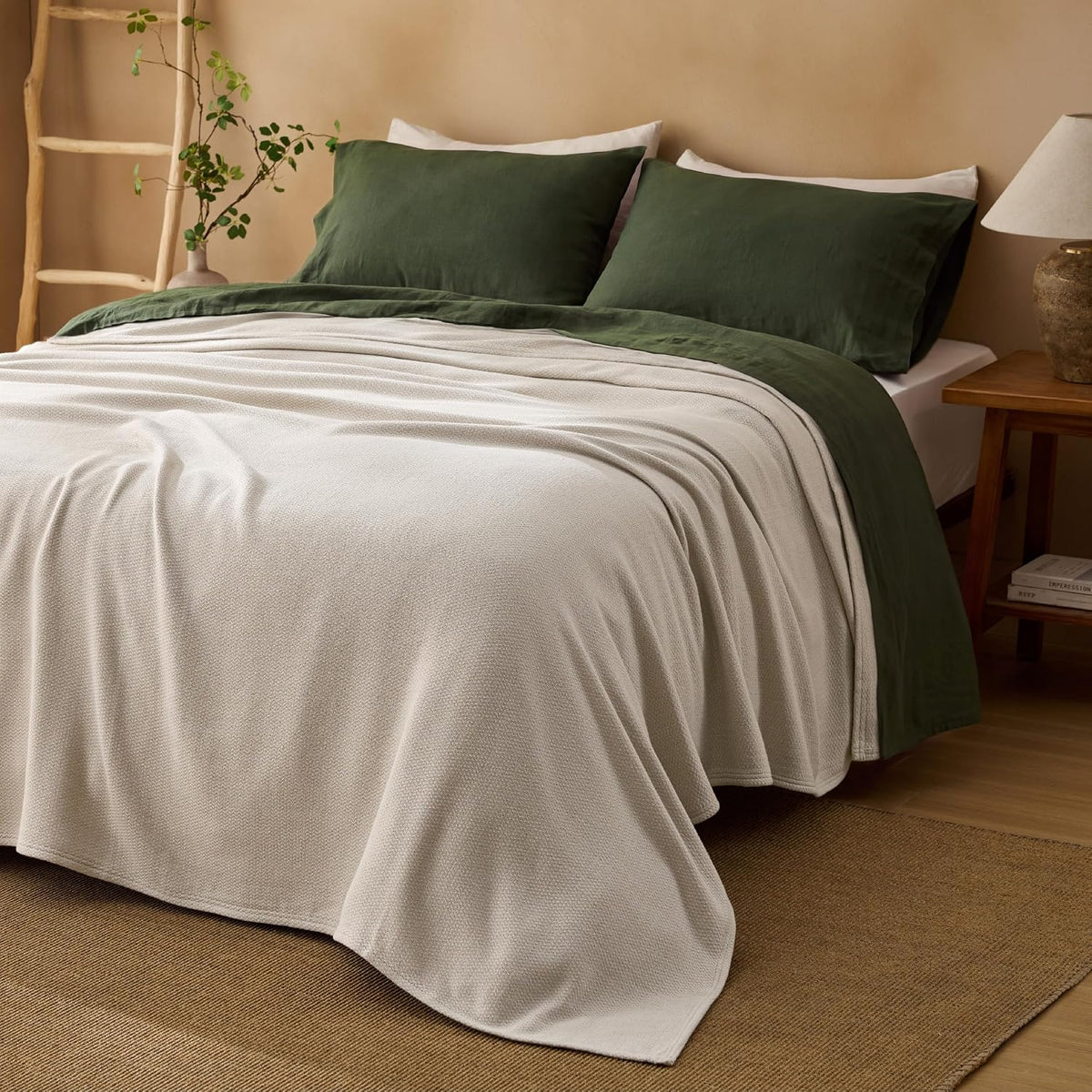 bedsure 100% cotton blanket, herringbone weave, queen size, front angle view